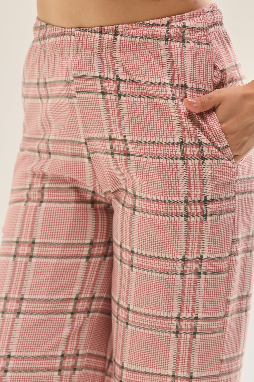 LOWER PEACHY PINK