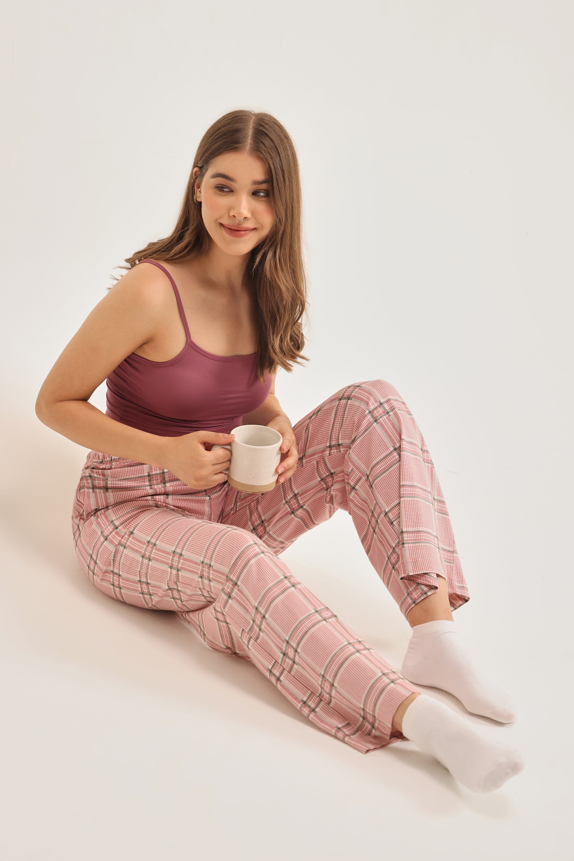 LOWER PEACHY PINK