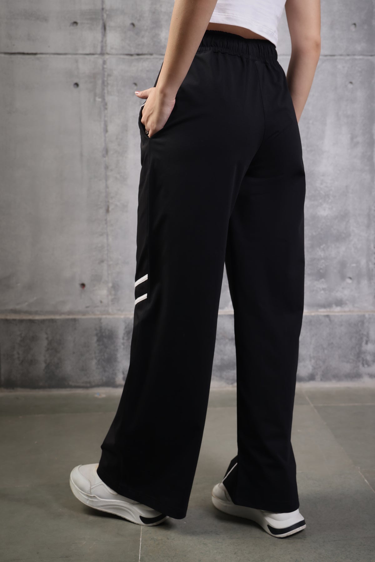 WIDE LEG LOWER BLACK