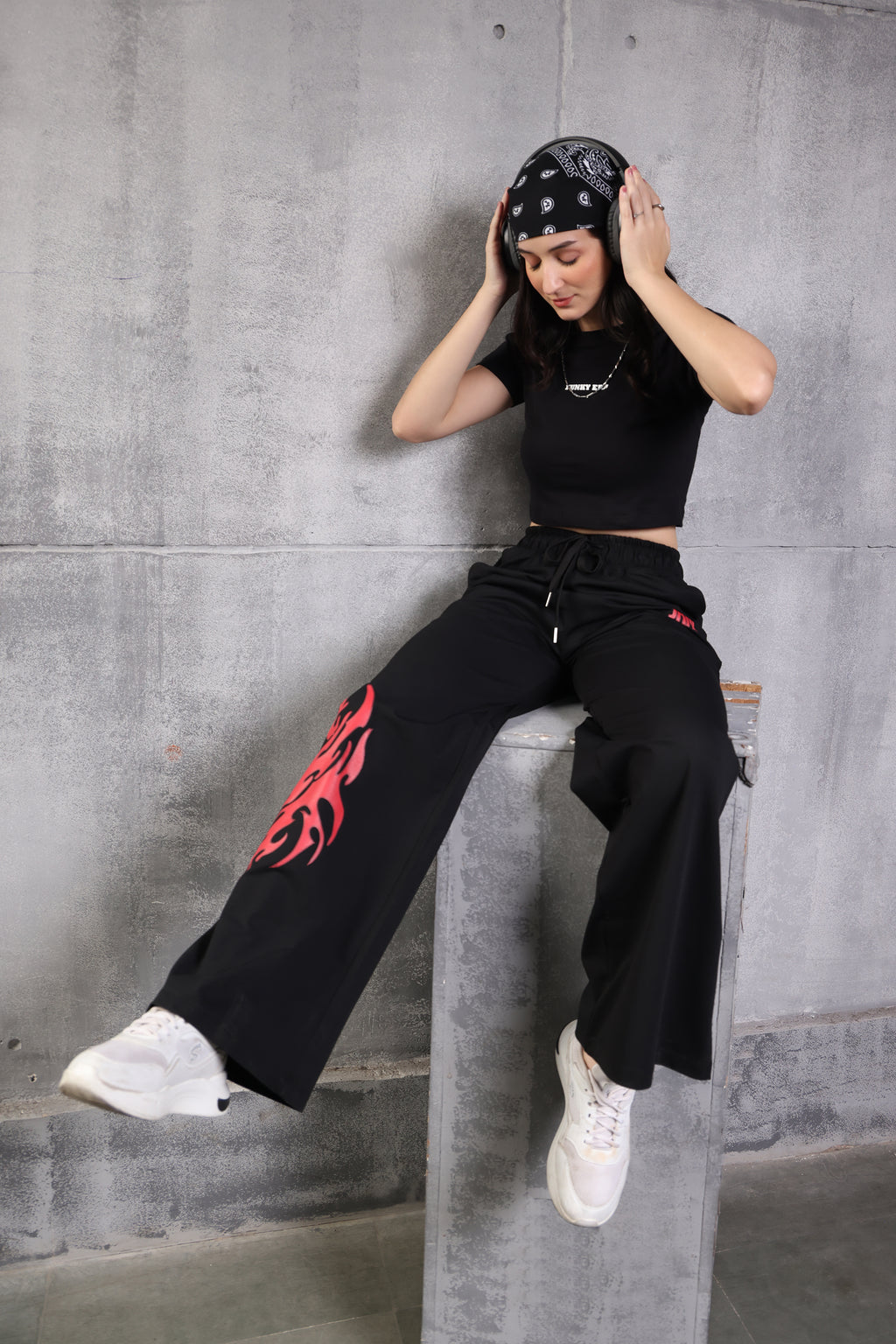 WIDE LEG LOWER MATT BLACK