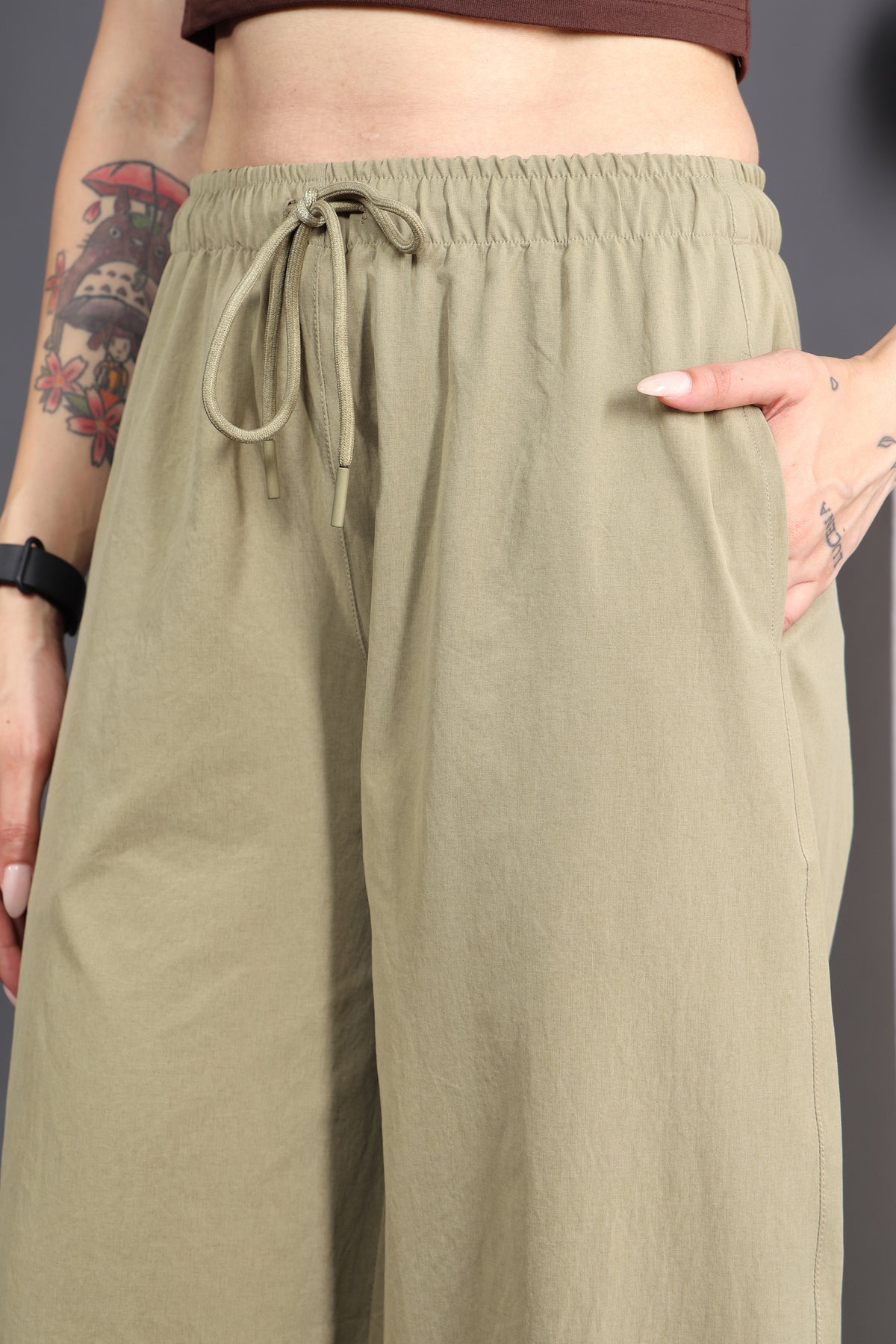 JOGGER OLIVE MOSS